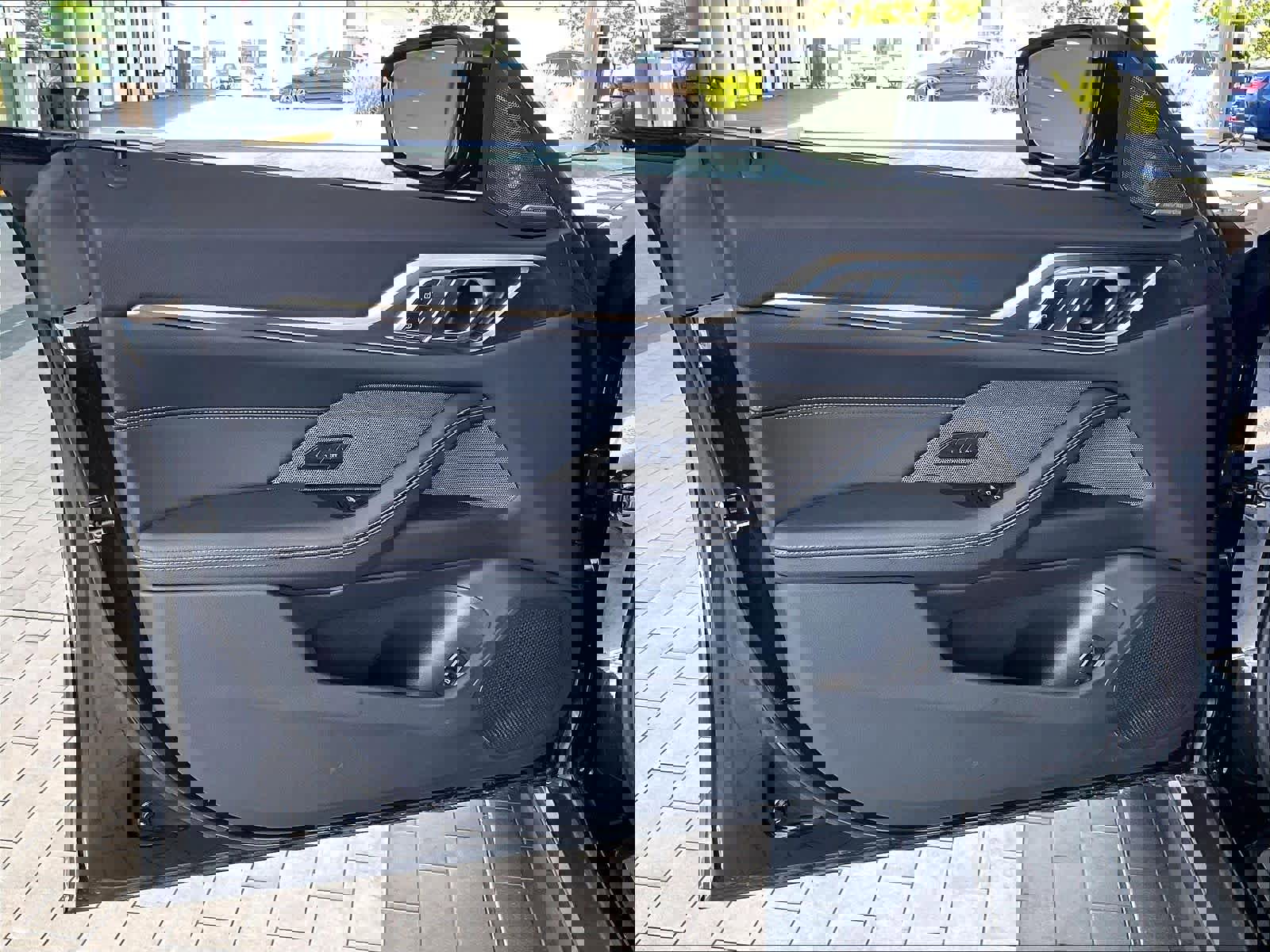 Used 2023 BMW i4 eDrive35 image 24