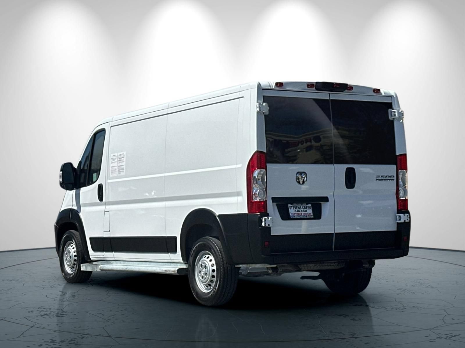 Used 2025 RAM ProMaster 2500 w/ U-Haul Equipment Group FWD image 6
