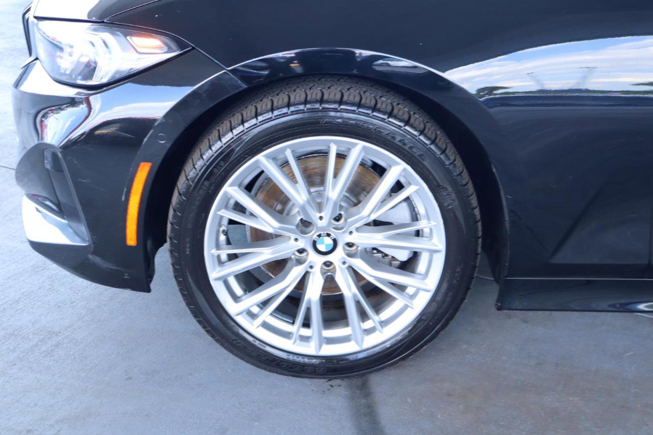 Used 2023 BMW 330i Sedan w/ Premium Package RWD image 12
