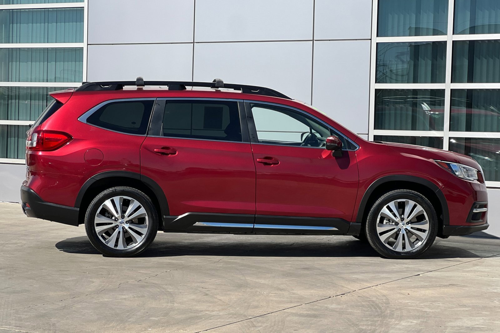 Used 2022 Subaru Ascent Limited w/ Technology Package image 3