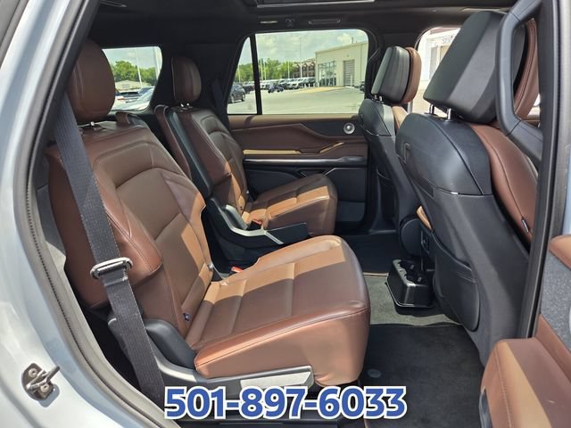 Certified 2025 Lincoln Navigator Reserve AWD/4WD image 15