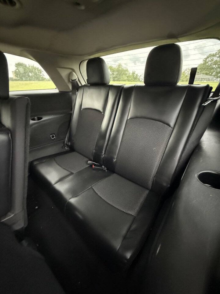 Used 2015 Dodge Journey Crossroad w/ Flexible Seating Group FWD image 11