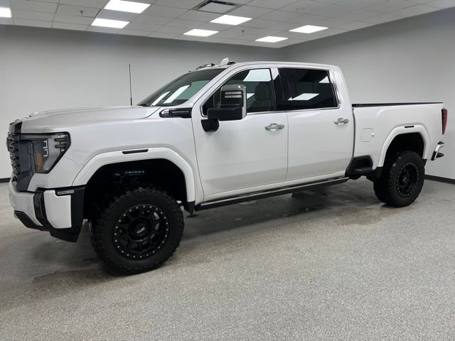 Used 2024 GMC Sierra 2500 Denali Ultimate AWD/4WD image 6