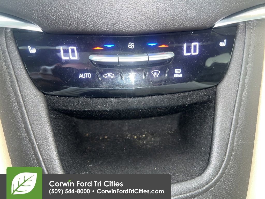 Used 2017 Cadillac XT5 Luxury w/ Driver Awareness Package FWD image 10