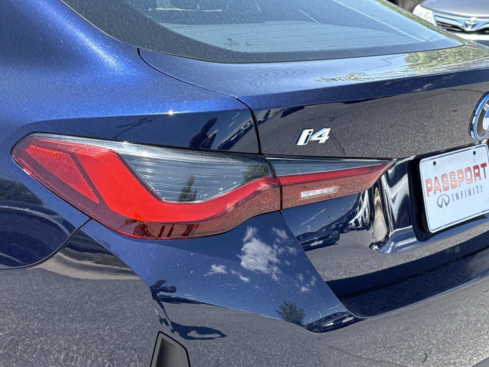 Used 2023 BMW i4 eDrive35 w/ Premium Package RWD image 9