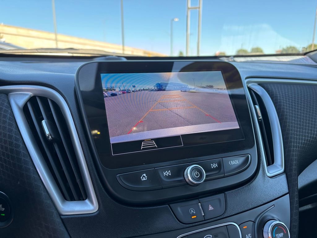 Used 2025 Chevrolet Malibu RS image 21