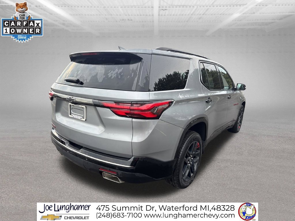 Certified 2023 Chevrolet Traverse Premier w/ Redline Edition FWD image 3