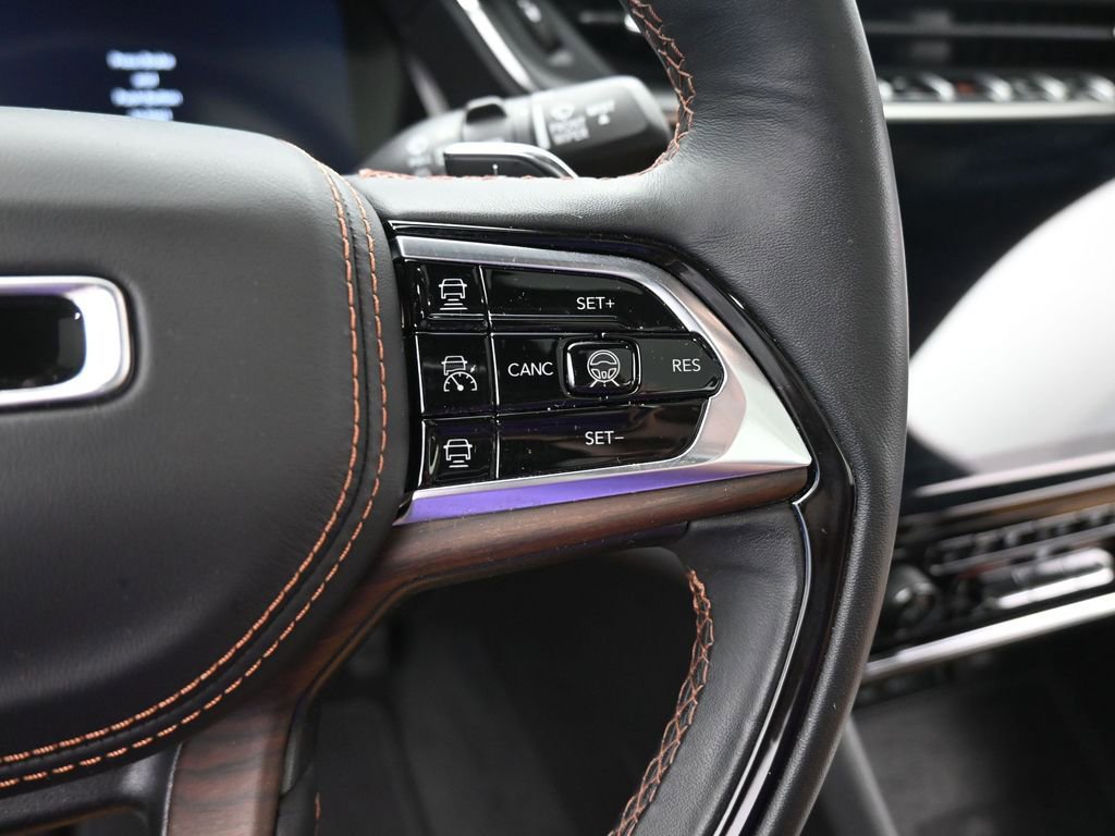 Used 2024 Jeep Grand Cherokee L Summit w/ Advanced Protech Group IV image 34