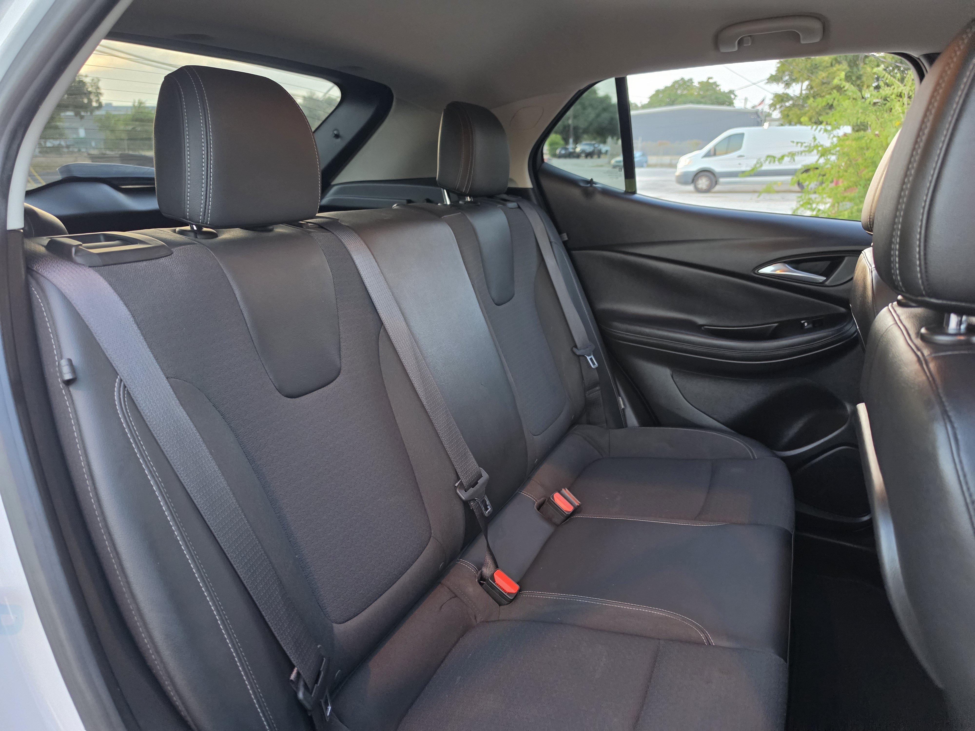 Used 2020 Buick Encore GX Preferred w/ Cold Weather Comfort Package FWD image 19