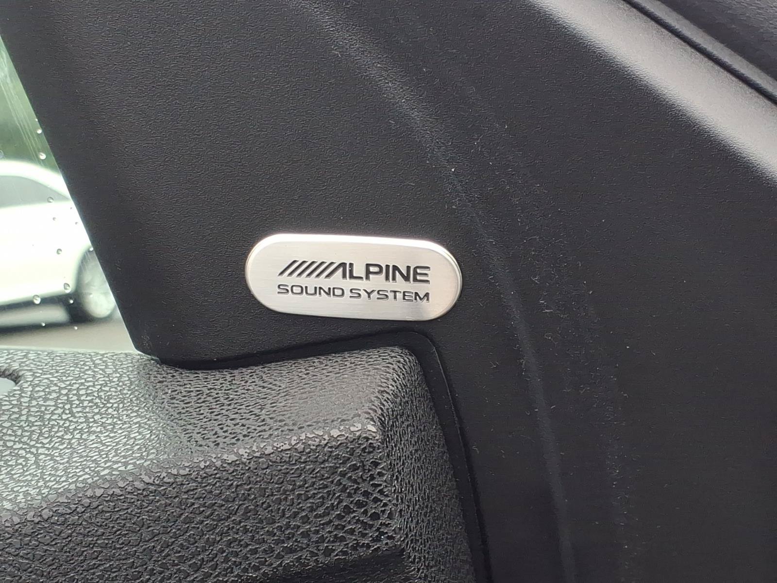 Used 2013 Chrysler 300 C RWD image 11