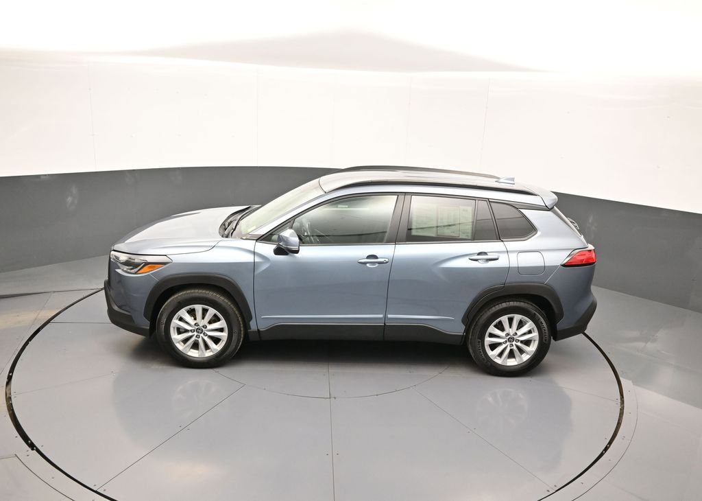 Certified 2022 Toyota Corolla Cross LE AWD/4WD image 40
