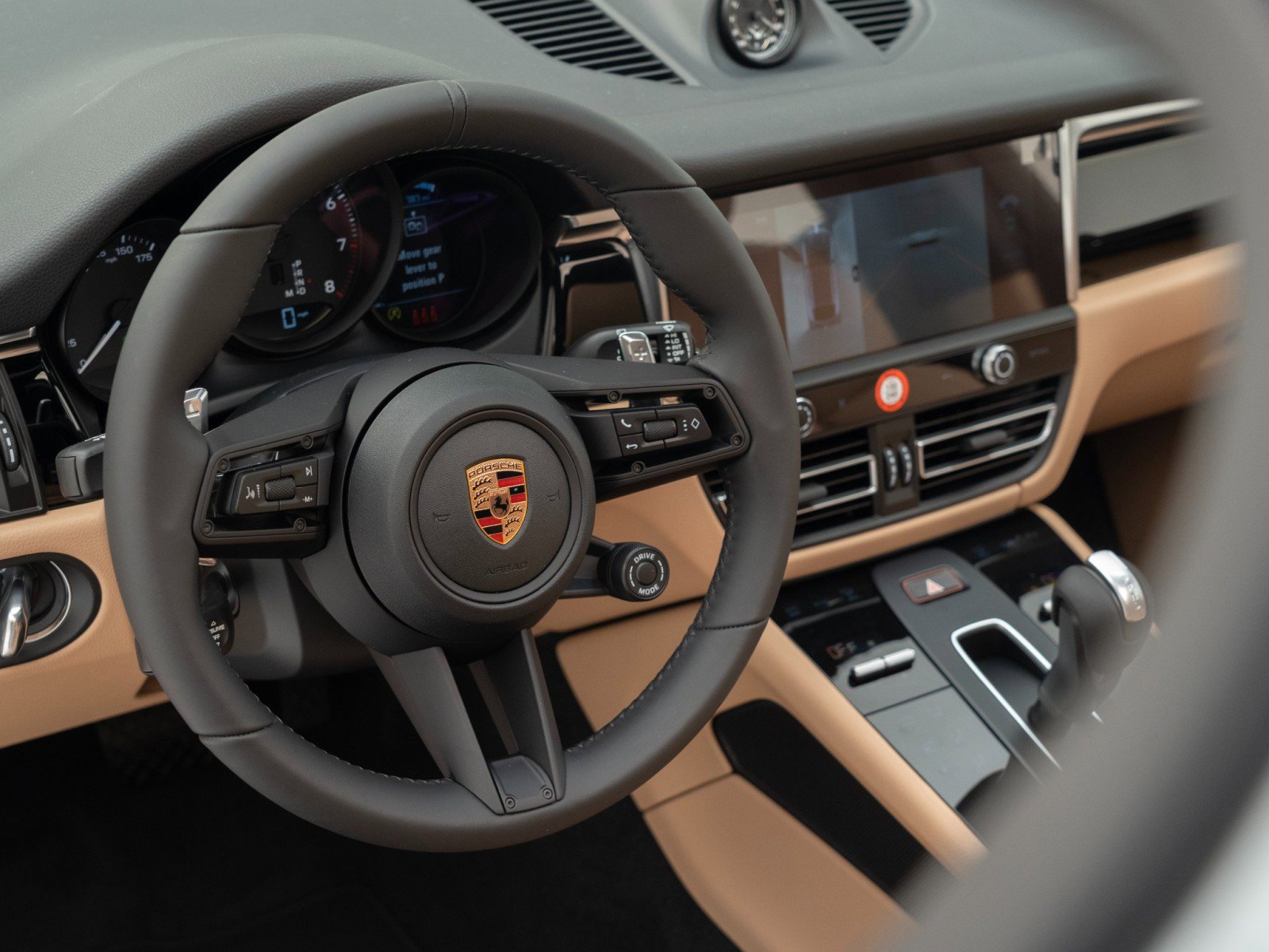 New 2026 Porsche Macan image 21