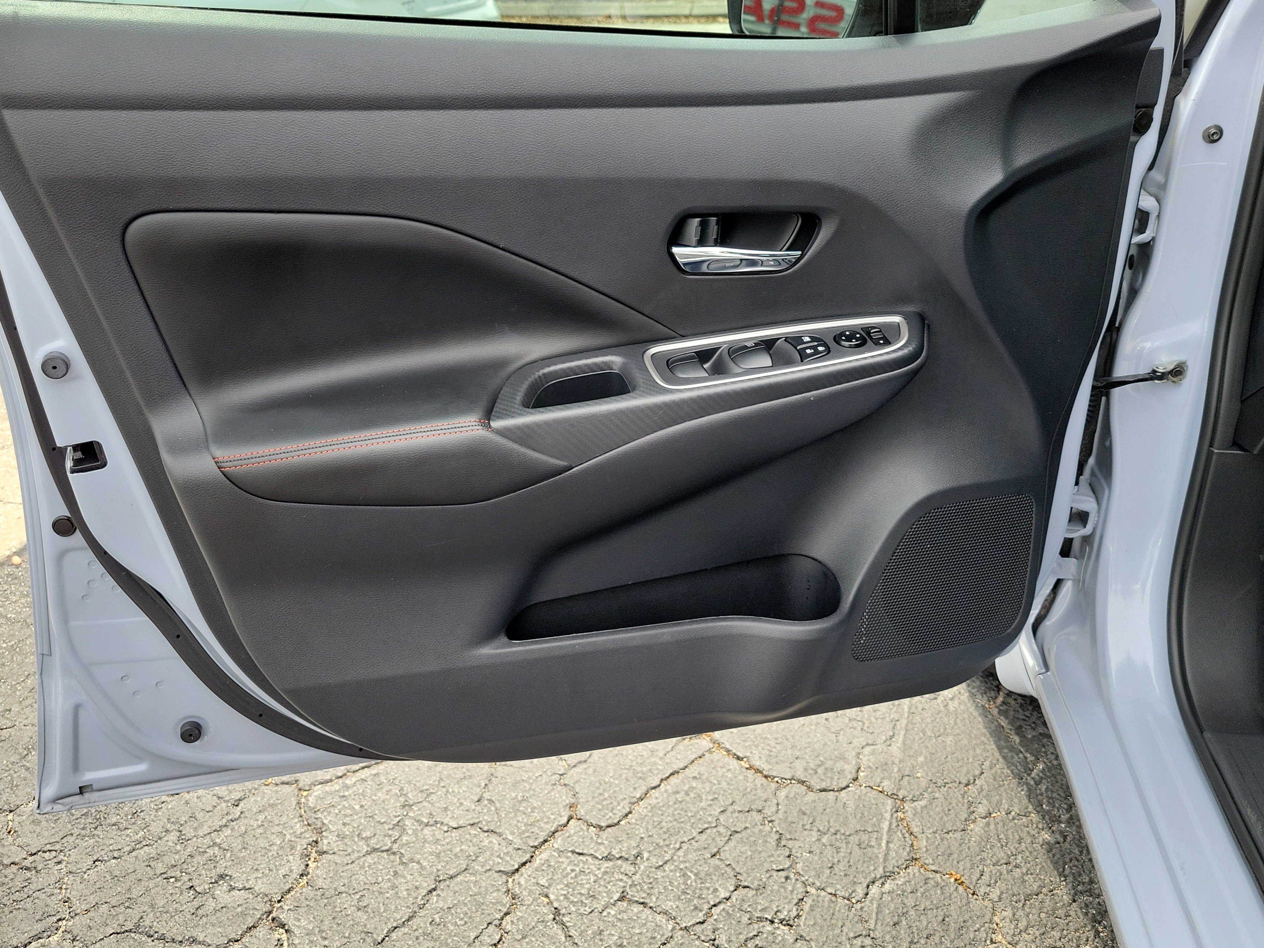 Certified 2025 Nissan Versa SR w/ Trunk Package FWD image 18