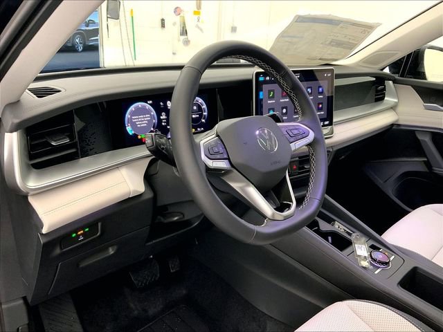 New 2026 Volkswagen Tiguan SE image 7