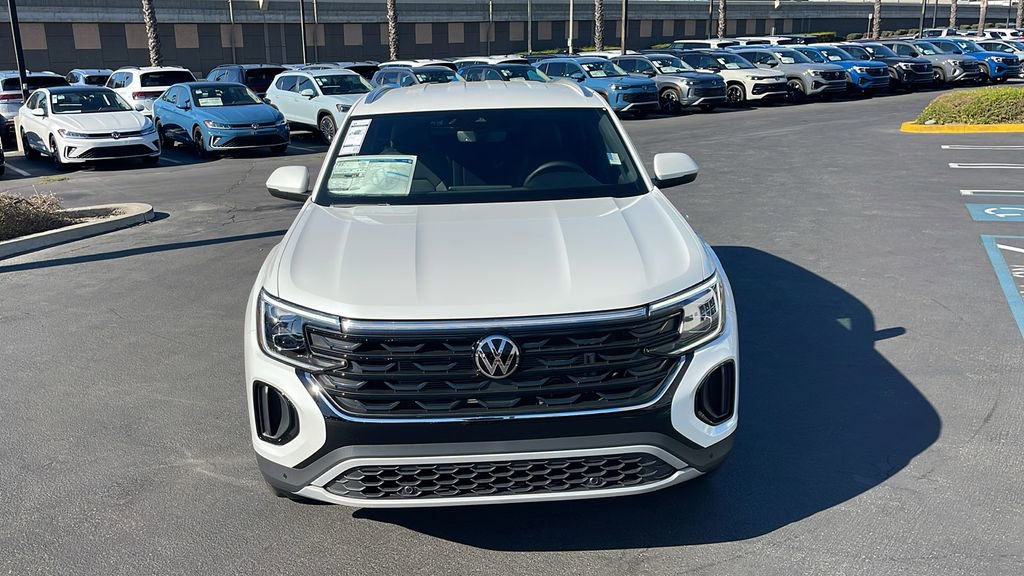 New 2026 Volkswagen Atlas Cross Sport SE FWD image 2