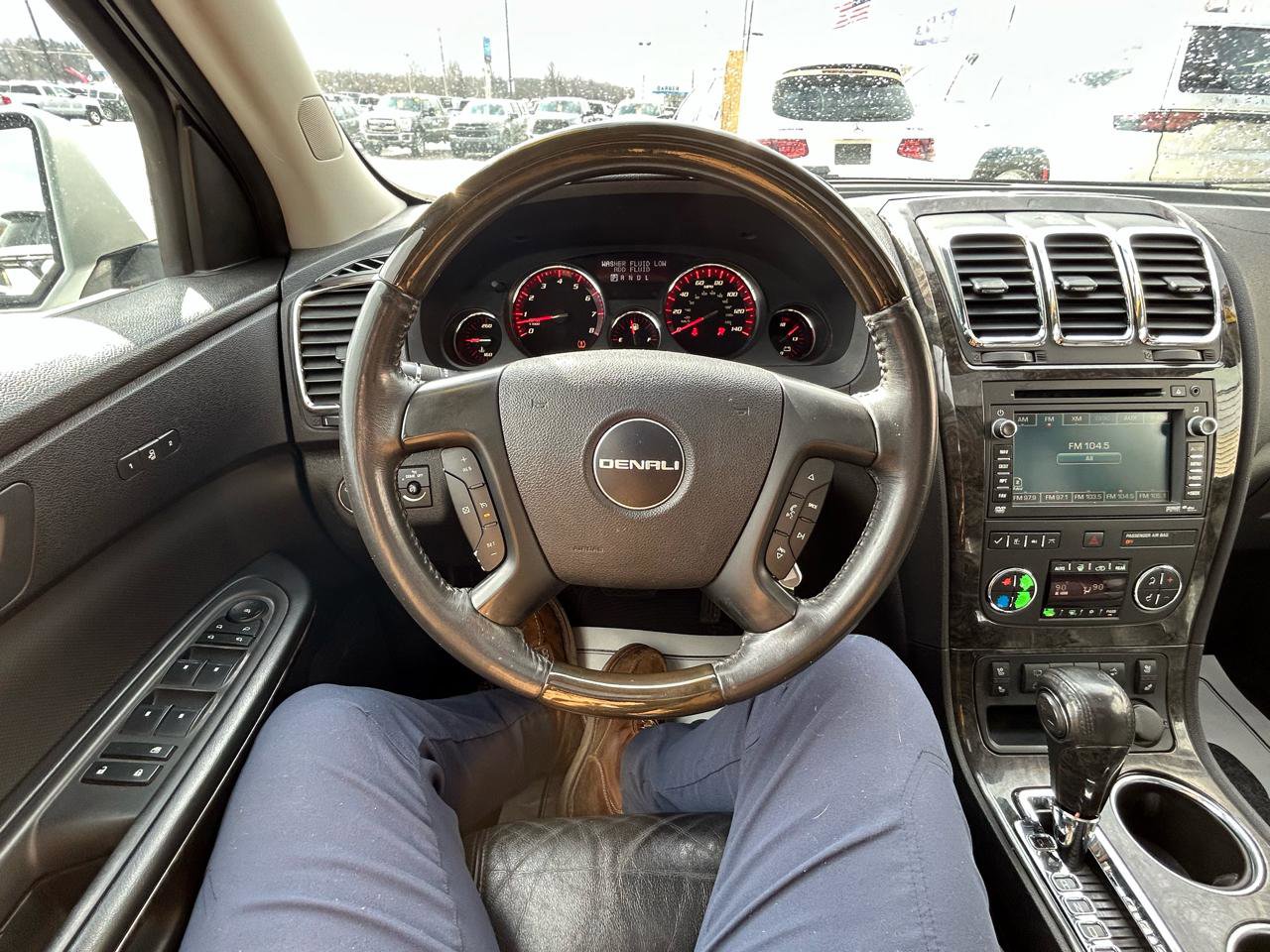 Used 2011 GMC Acadia Denali image 32