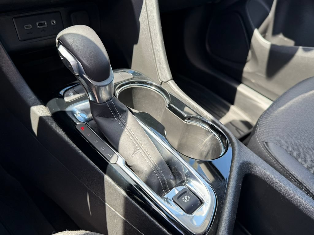Certified 2023 Buick Encore GX Preferred FWD image 39