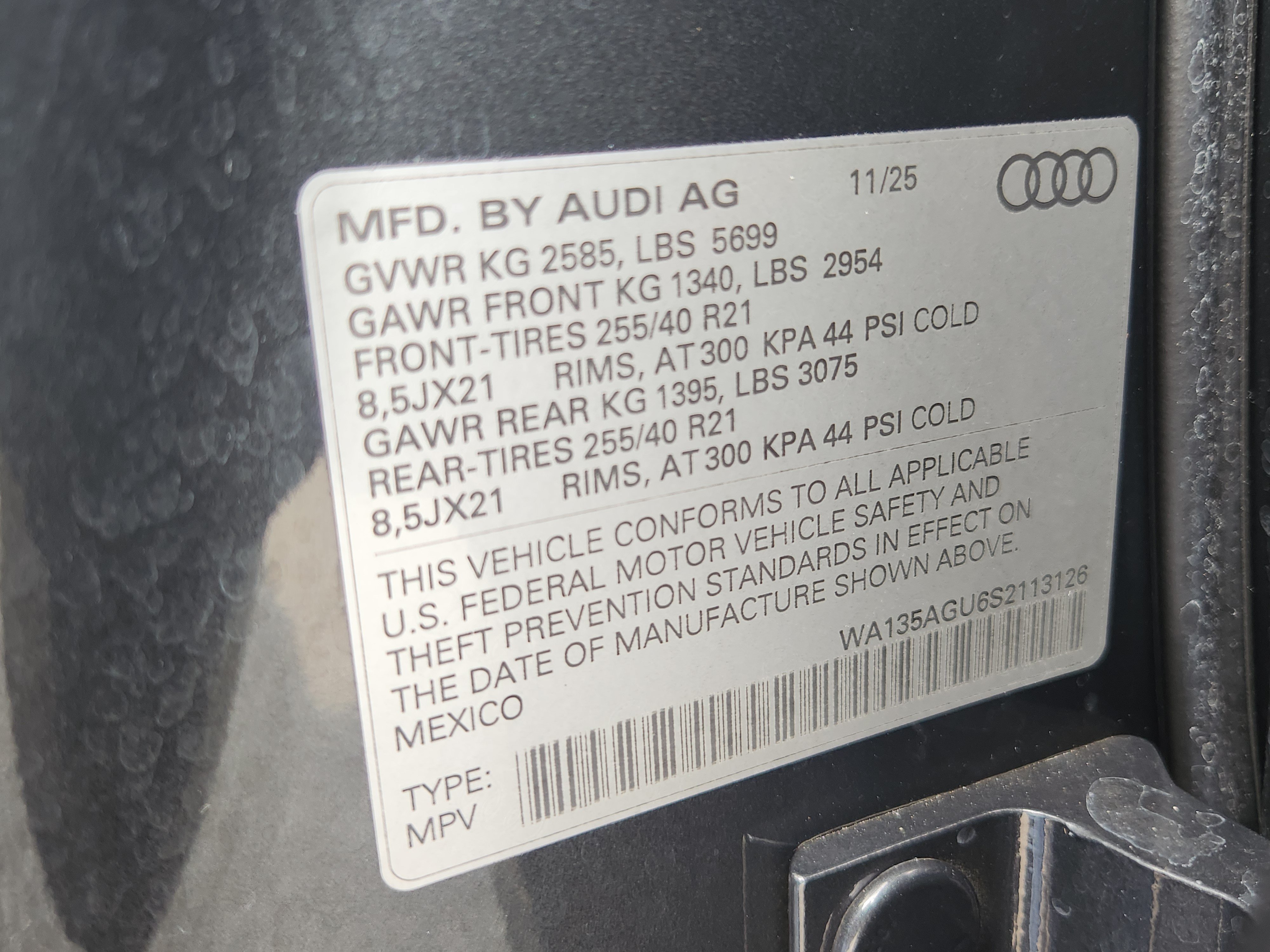 Used 2025 Audi SQ5 Prestige AWD/4WD image 35