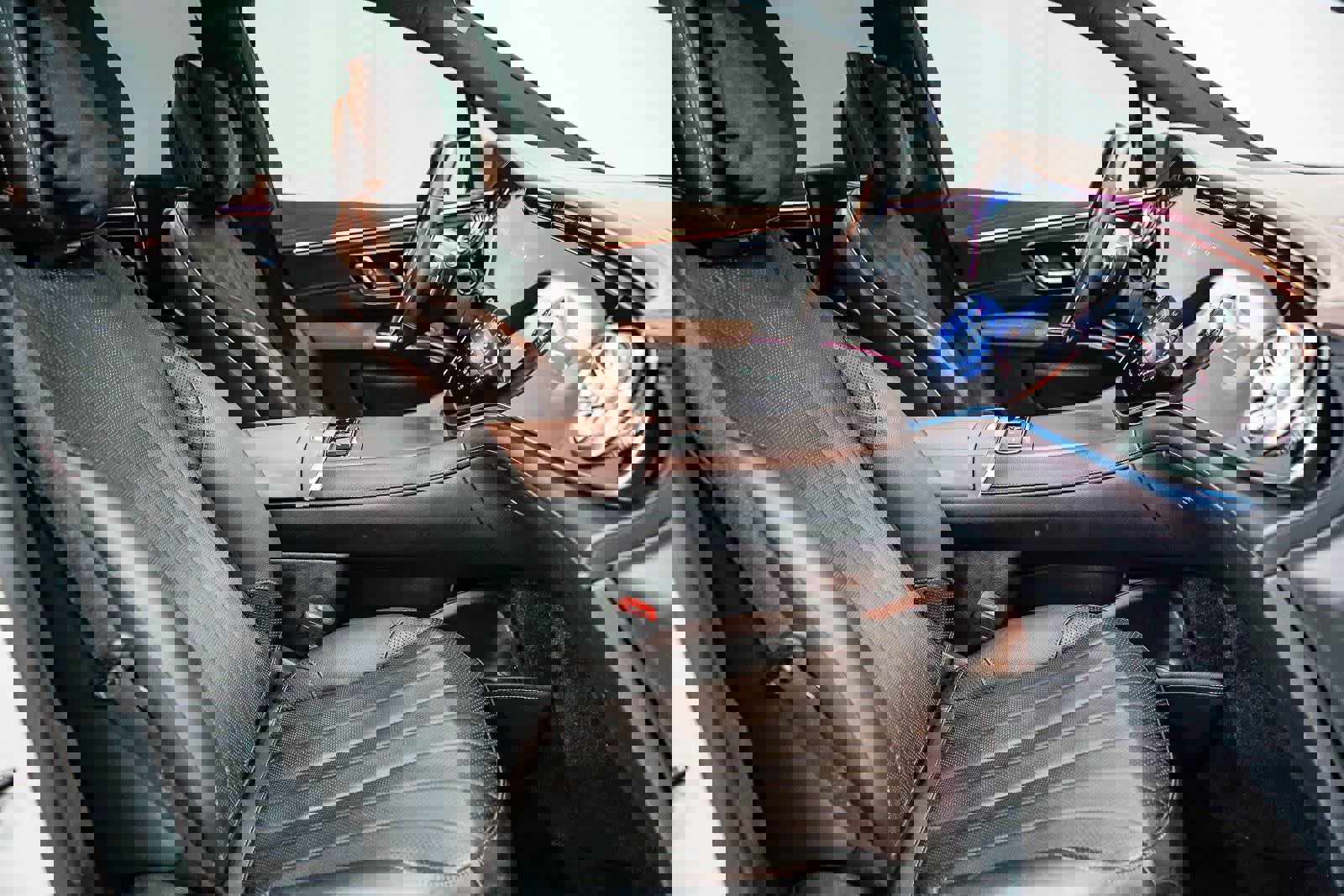 Used 2023 Mercedes-Benz EQS 580 4MATIC SUV image 16