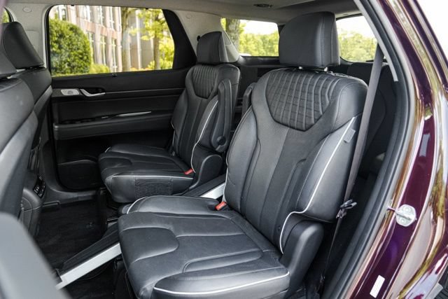 Used 2023 Hyundai Palisade Limited FWD image 46