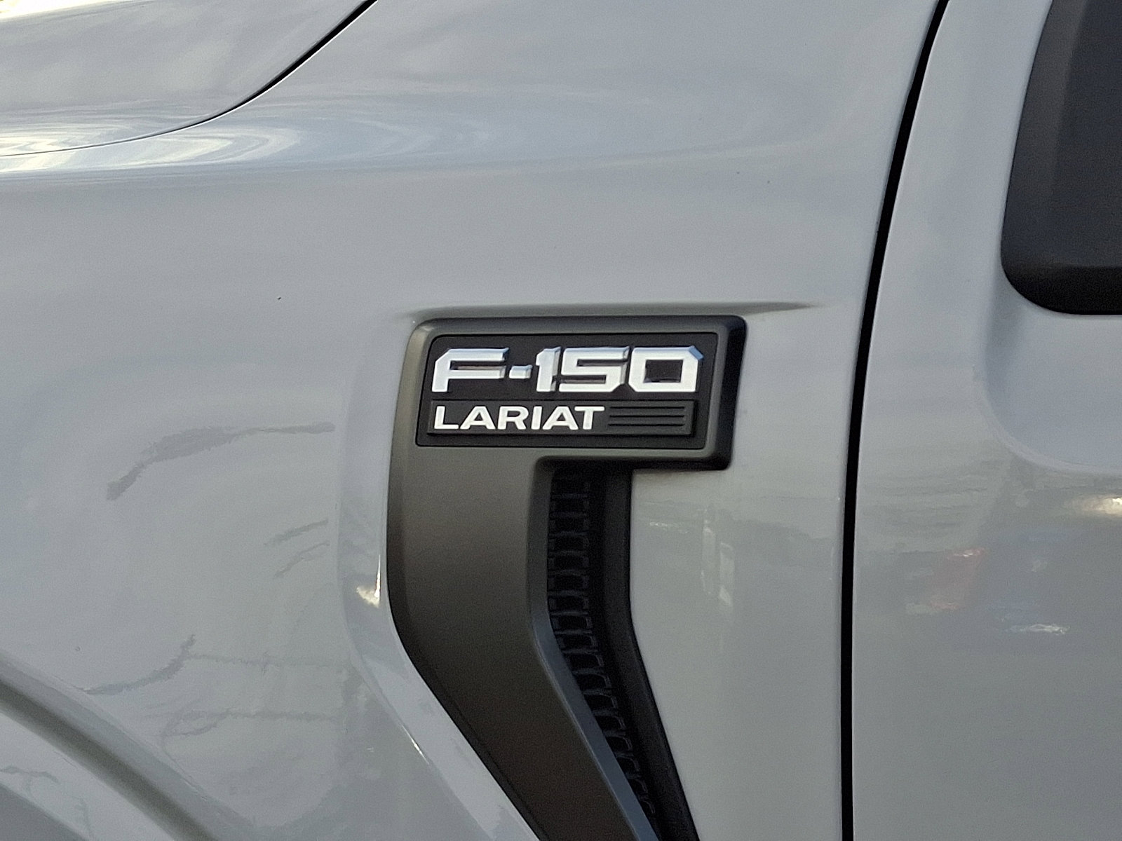 Used 2021 Ford F150 Lariat image 31