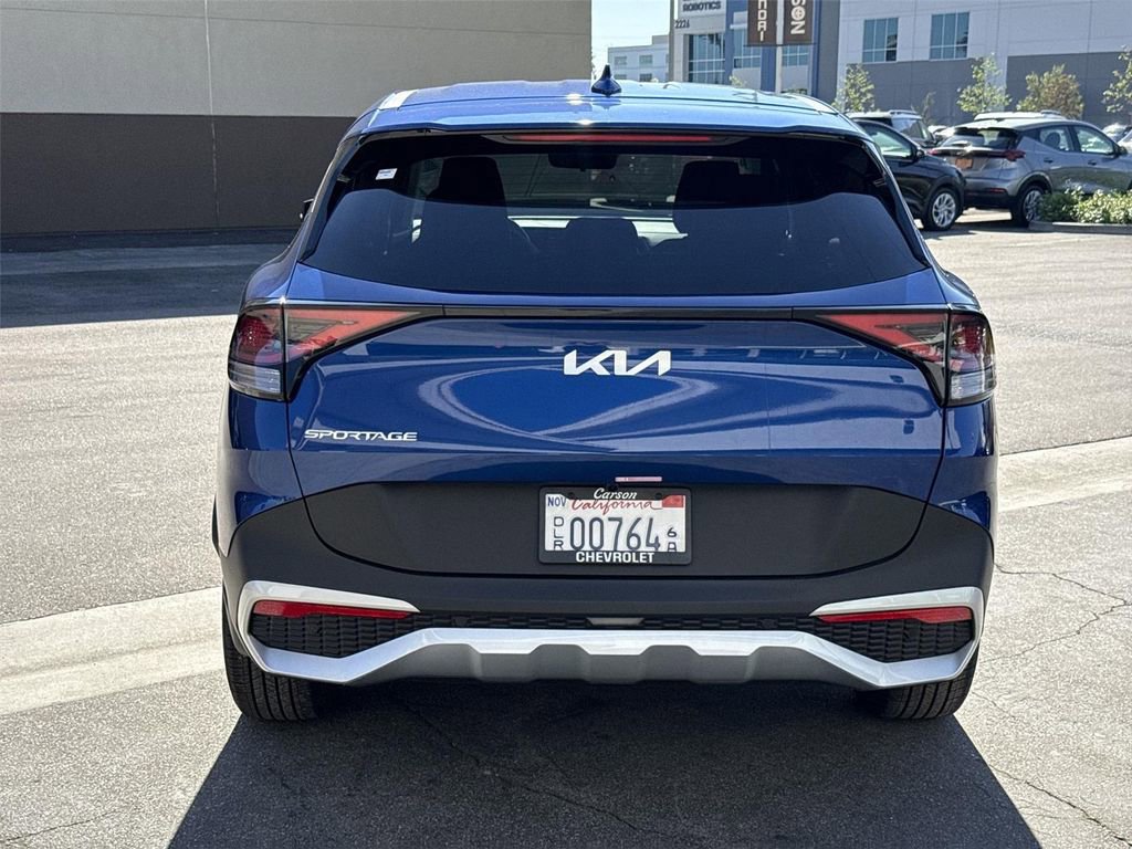 Used 2025 Kia Sportage EX image 4