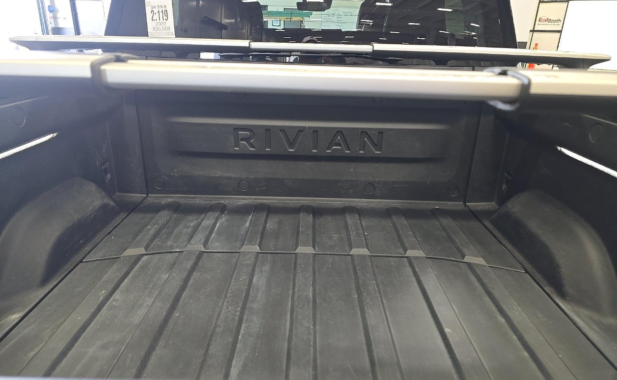 Used 2022 Rivian R1T Adventure AWD/4WD image 10