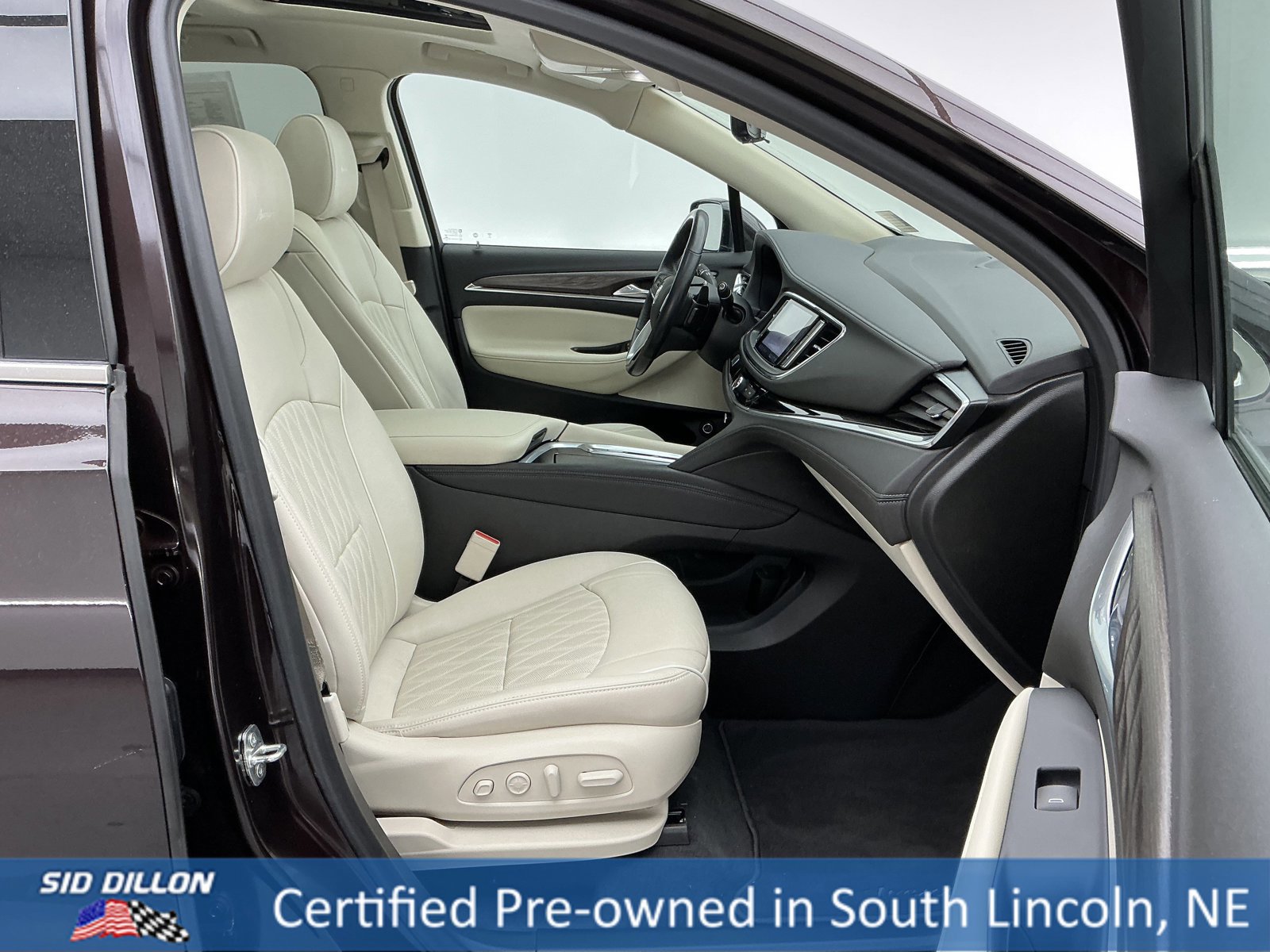 Used 2022 Buick Enclave Avenir w/ Avenir Technology Package image 27