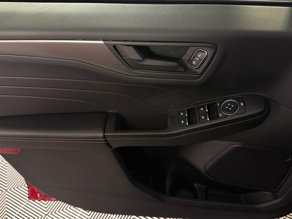 Used 2025 Ford Escape Active FWD image 23