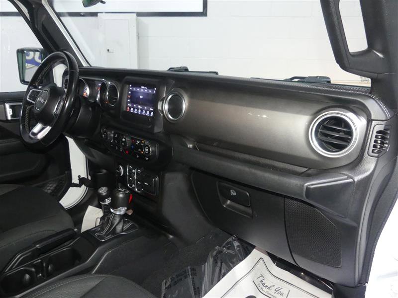 Used 2020 Jeep Wrangler Unlimited Sahara image 22