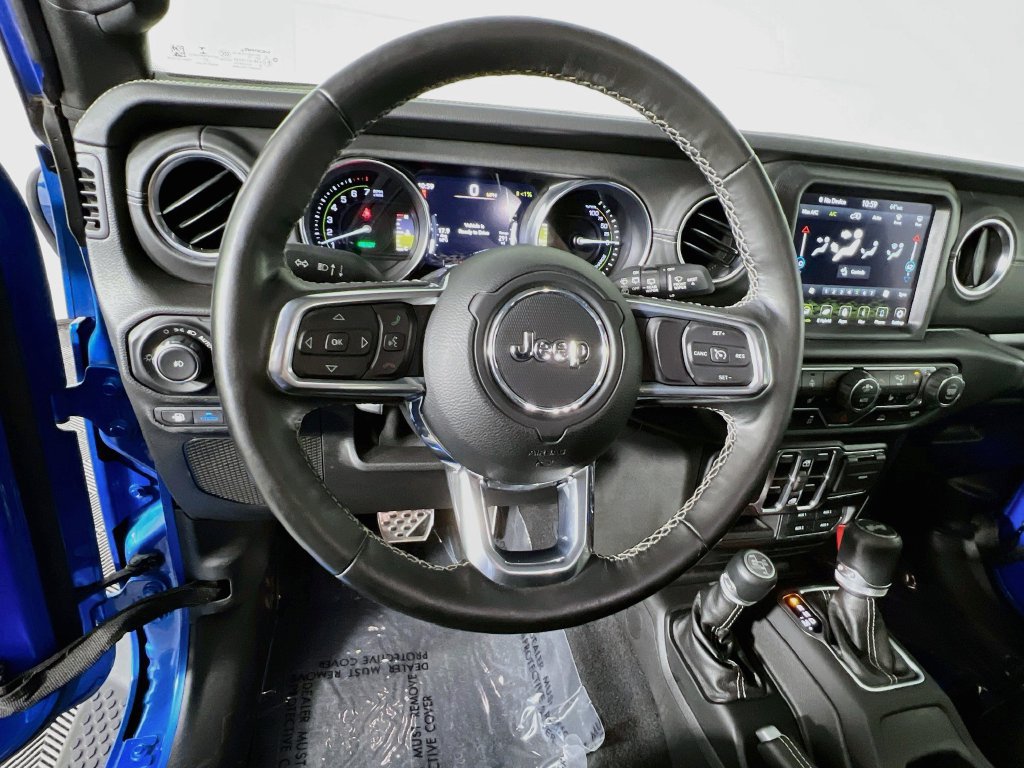 Used 2021 Jeep Wrangler Unlimited Sahara w/ Cold Weather Group AWD/4WD image 11
