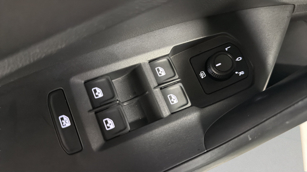 Used 2019 Volkswagen Jetta R-Line FWD image 15