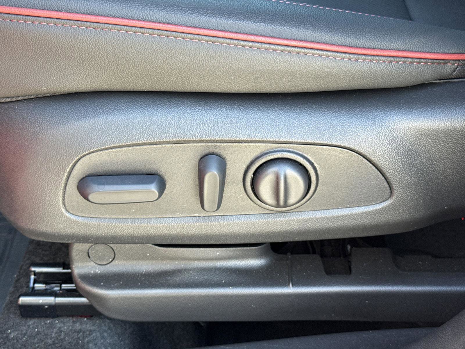 Used 2026 Chevrolet TrailBlazer RS w/ Convenience Package image 16