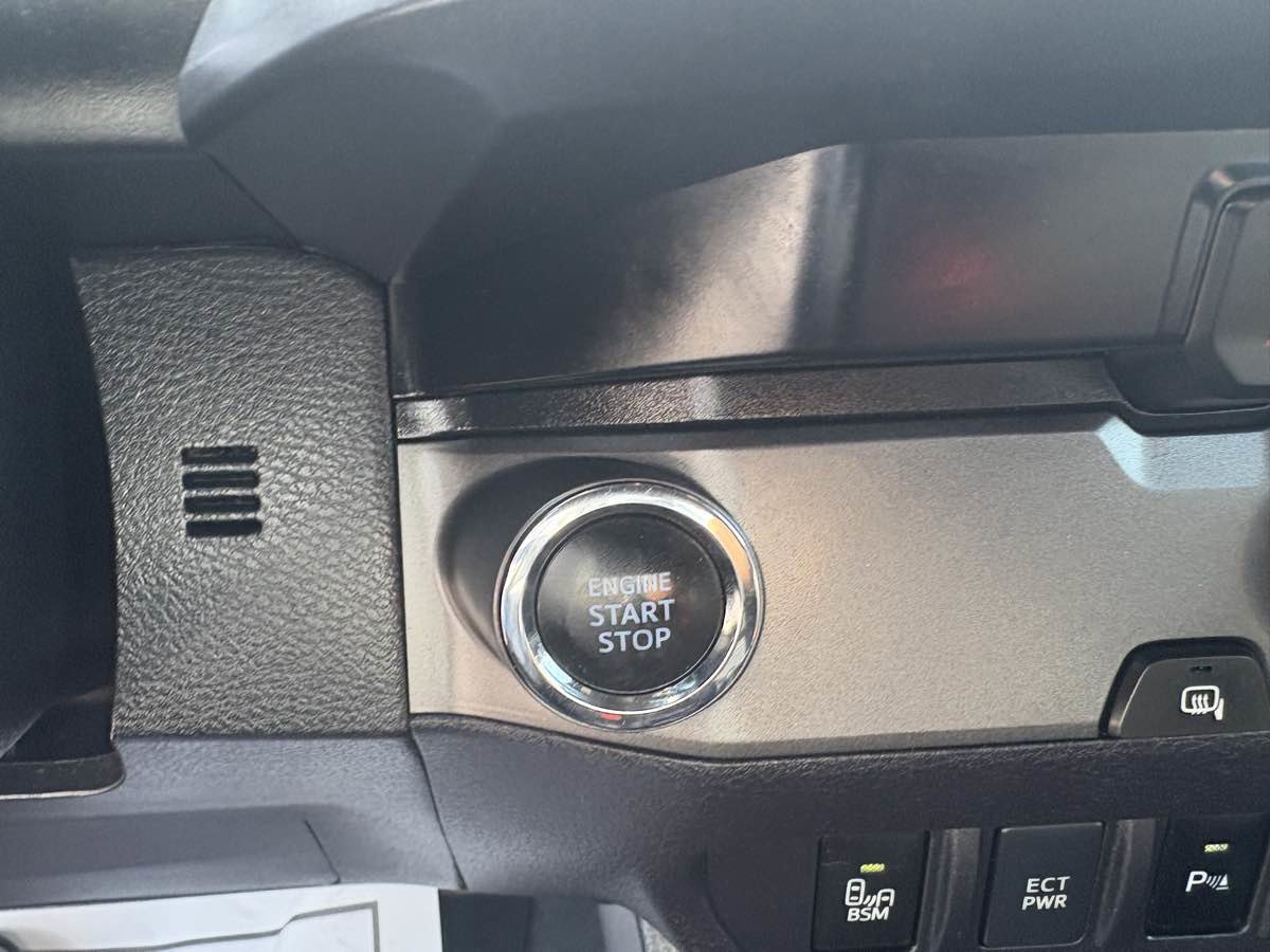 Used 2019 Toyota Tacoma TRD Sport image 34