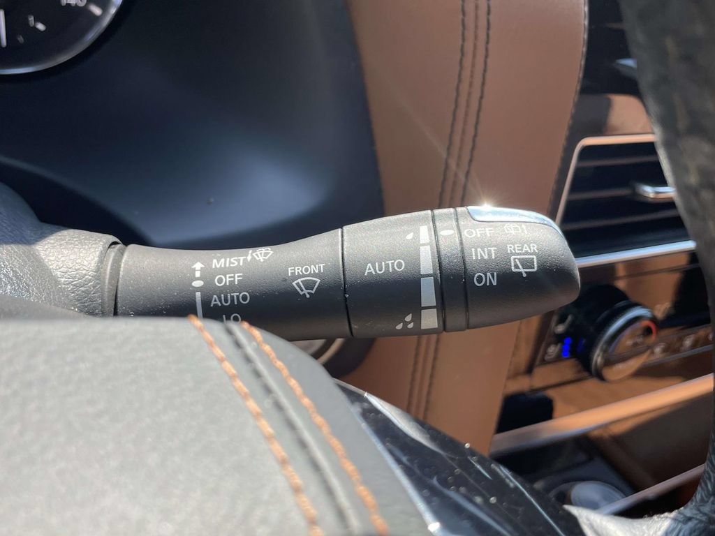 Used 2024 INFINITI QX80 Sensory w/ Cargo Package AWD/4WD image 32