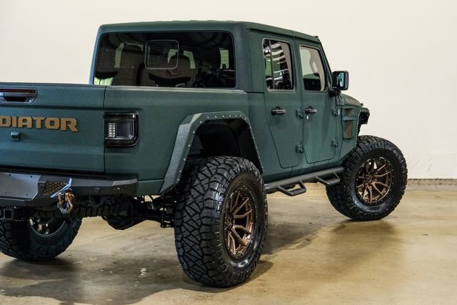 Used 2025 Jeep Gladiator Rubicon w/ Safety Group AWD/4WD image 42