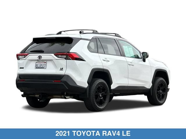 Used 2021 Toyota RAV4 LE w/ Carpet Mat Package (TMS) AWD/4WD image 5