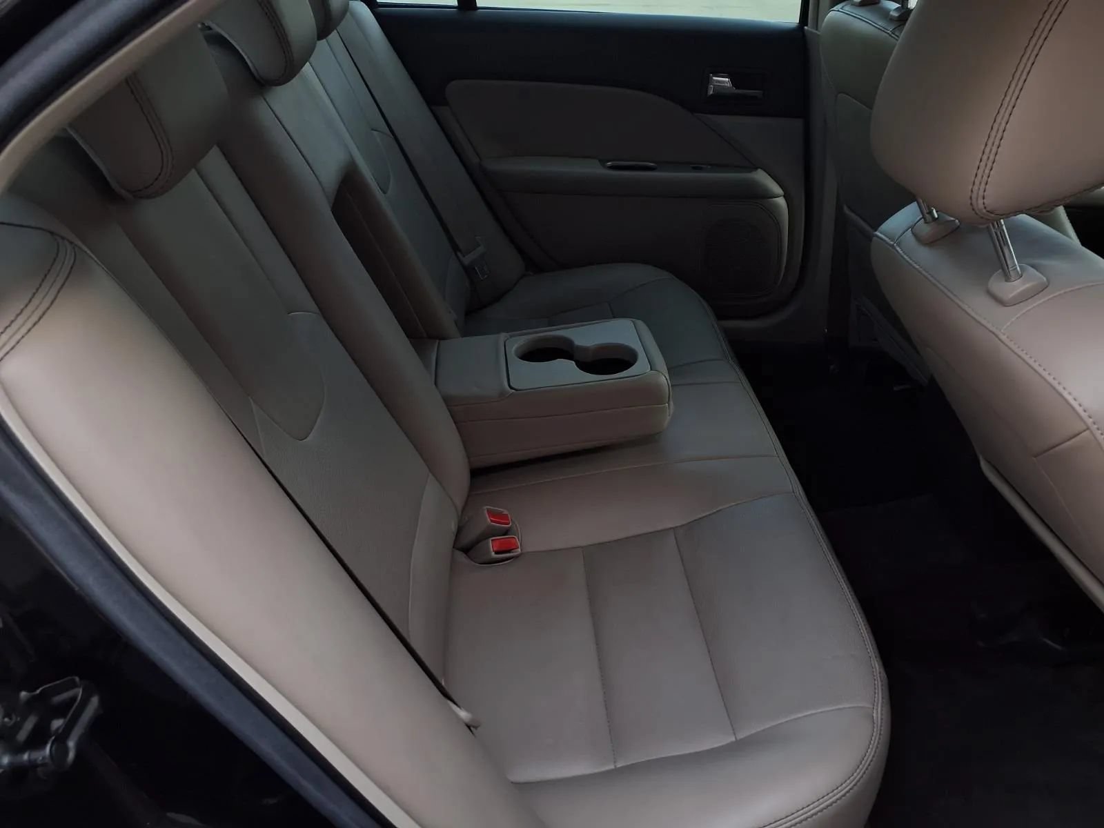 Used 2010 Ford Fusion SEL FWD image 21