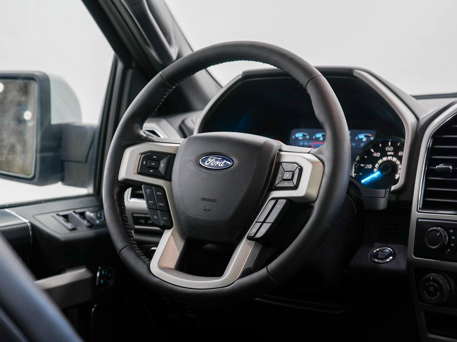 Used 2019 Ford F150 Lariat w/ Equipment Group 502A Luxury AWD/4WD image 15