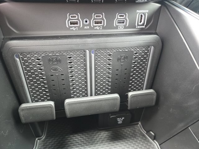 New 2026 RAM 1500 Laramie w/ Night Edition AWD/4WD image 10