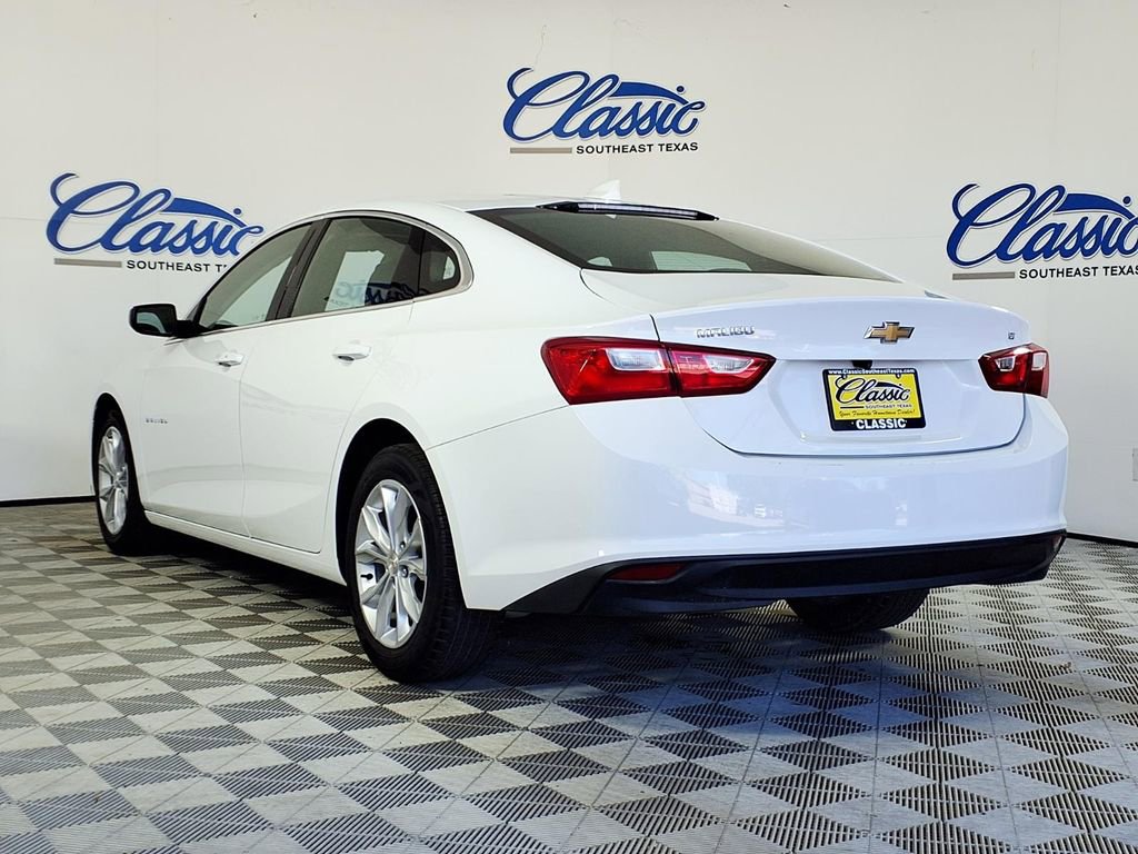 Used 2023 Chevrolet Malibu LT image 2