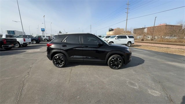 Used 2022 Chevrolet TrailBlazer LT w/ Convenience Package image 9