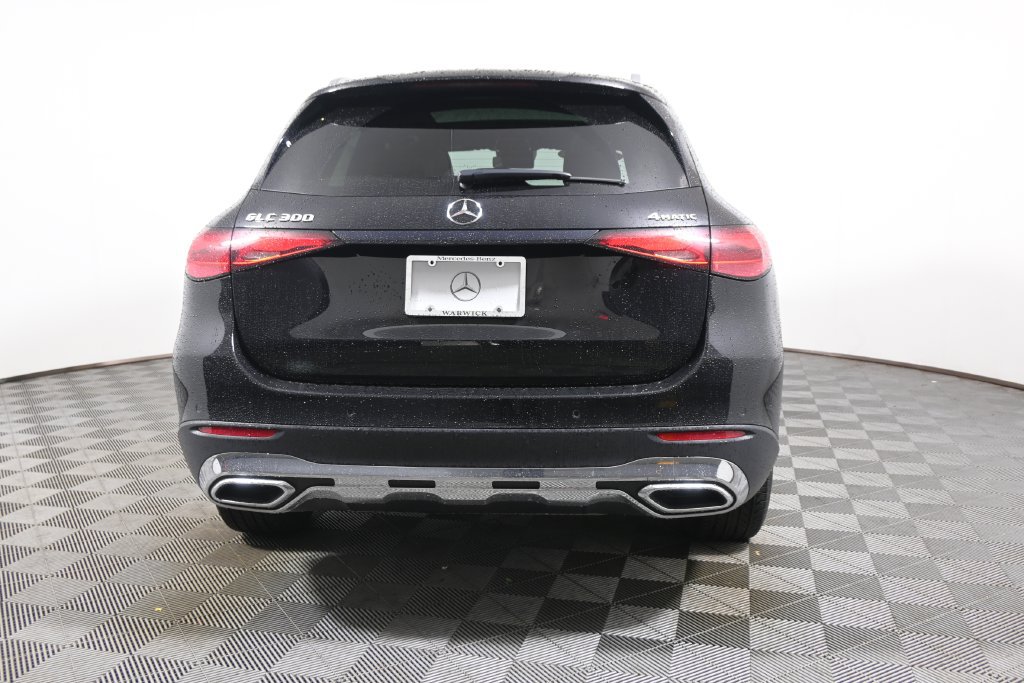 Used 2025 Mercedes-Benz GLC 300 4MATIC image 6