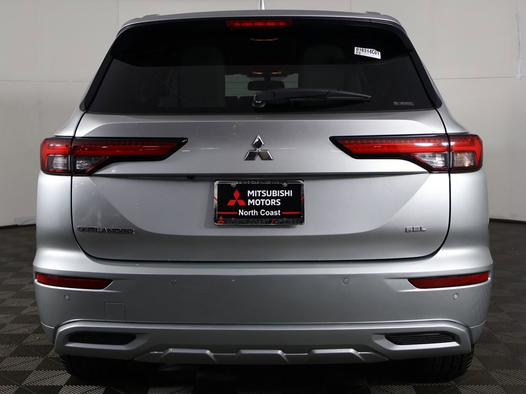 Used 2023 Mitsubishi Outlander SEL image 14