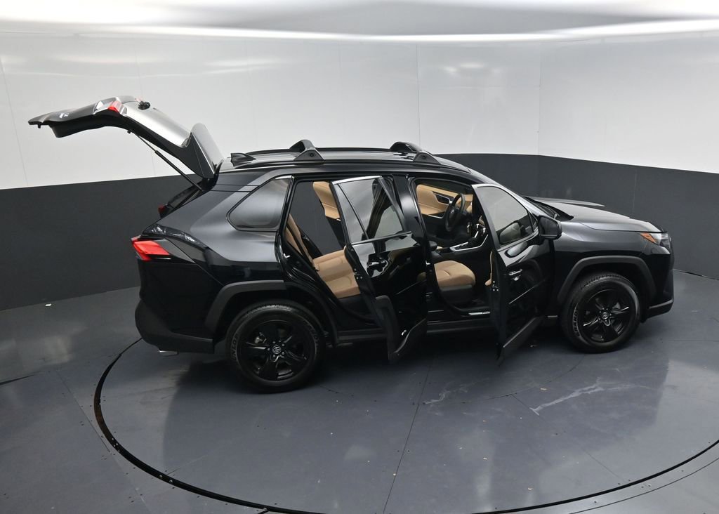 Used 2025 Toyota RAV4 LE image 24