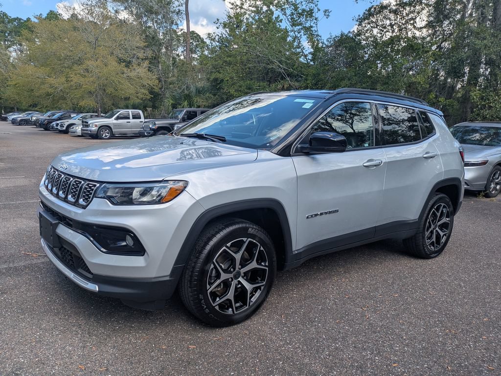 Used 2025 Jeep Compass Limited AWD/4WD image 8