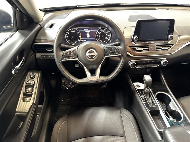 Used 2024 Nissan Altima 2.5 SV image 14