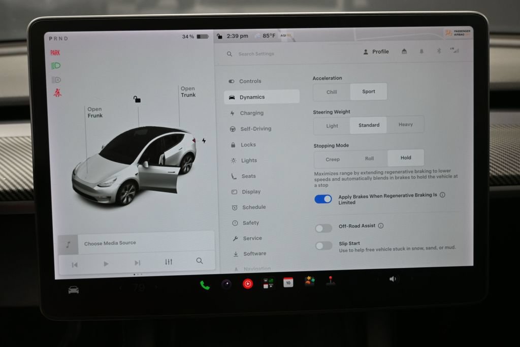 Used 2021 Tesla Model Y Long Range AWD/4WD image 26