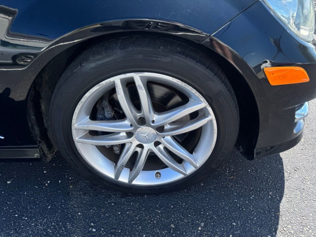 Used 2014 Mercedes-Benz C 300 4MATIC Sedan image 27