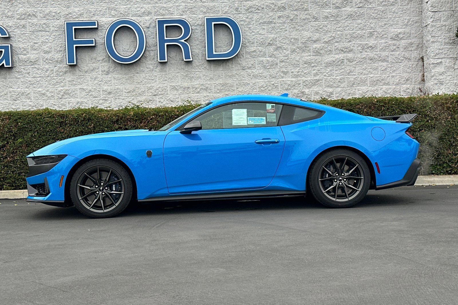 New 2025 Ford Mustang Dark Horse image 7